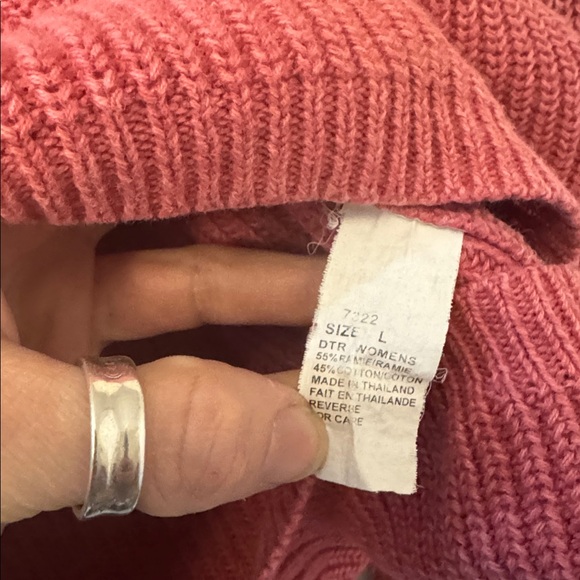 Woolrich Raspberry Crew Neck Sweater - Picture 4 of 4